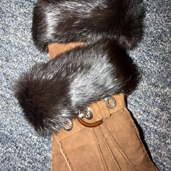 Coach Brown Suede Gloves with Black Faux Fur Cuff and Buckle - Picture 4 of 6